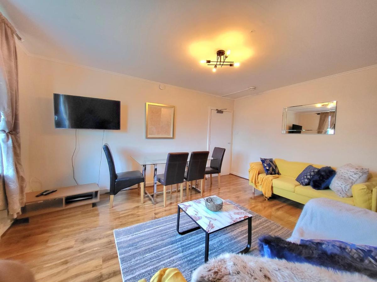 3 Bedroom Aprtmt At Sensational Stay Serviced Accommodation Aberdeen- Froghall Avenue Exterior photo