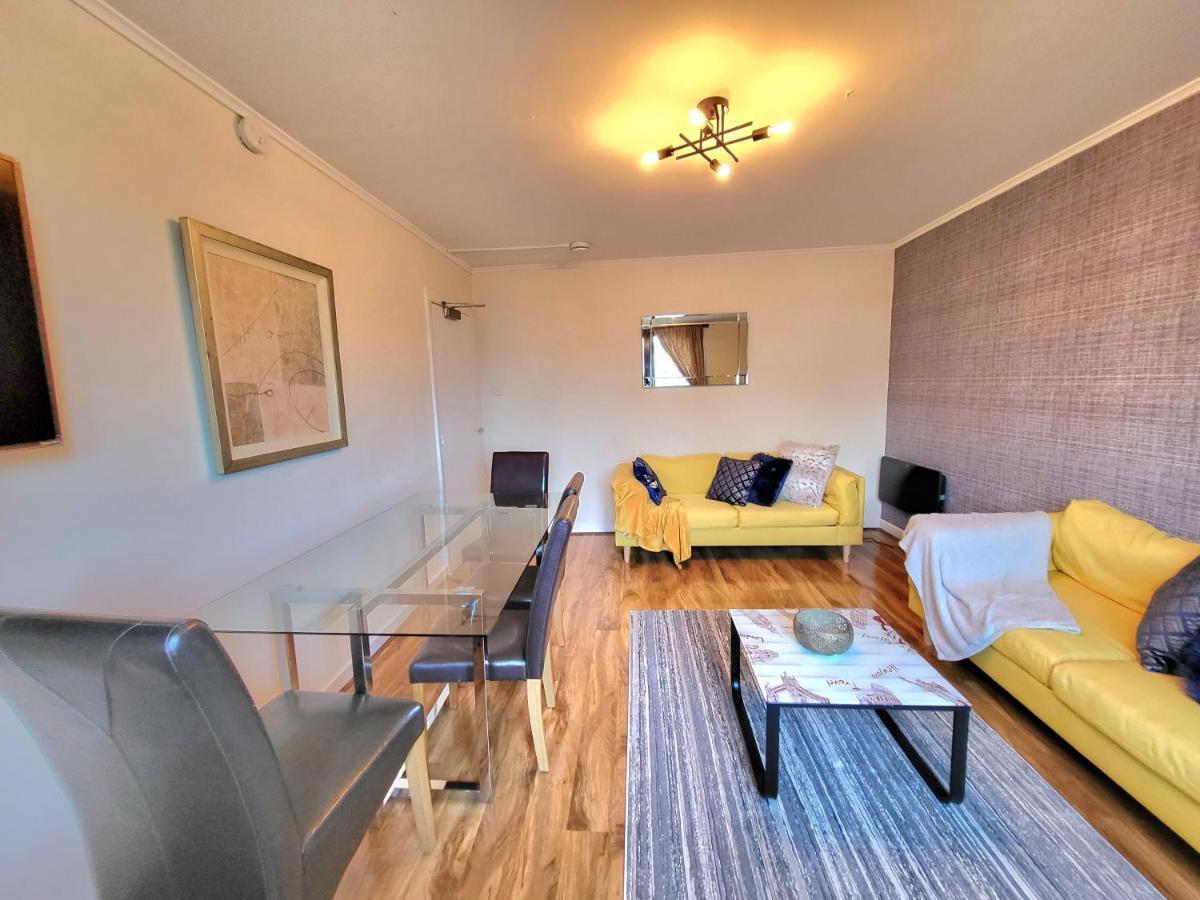 3 Bedroom Aprtmt At Sensational Stay Serviced Accommodation Aberdeen- Froghall Avenue Exterior photo